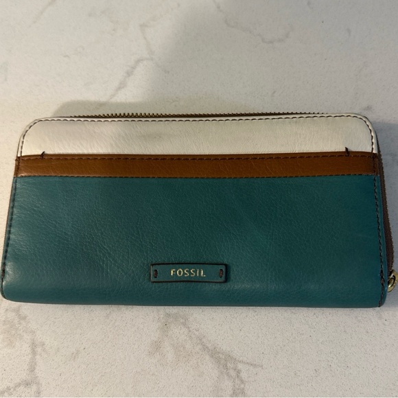 Fossil Handbags - FOSSIL ZIP AROUND WALLET WRISTLET COLOR BLOCK LEATHER‎ BRASS.